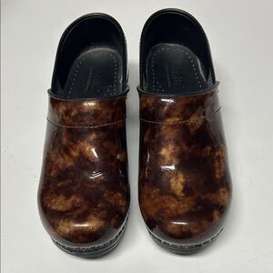 Sanita Brown Marble Patent Leather Clogs